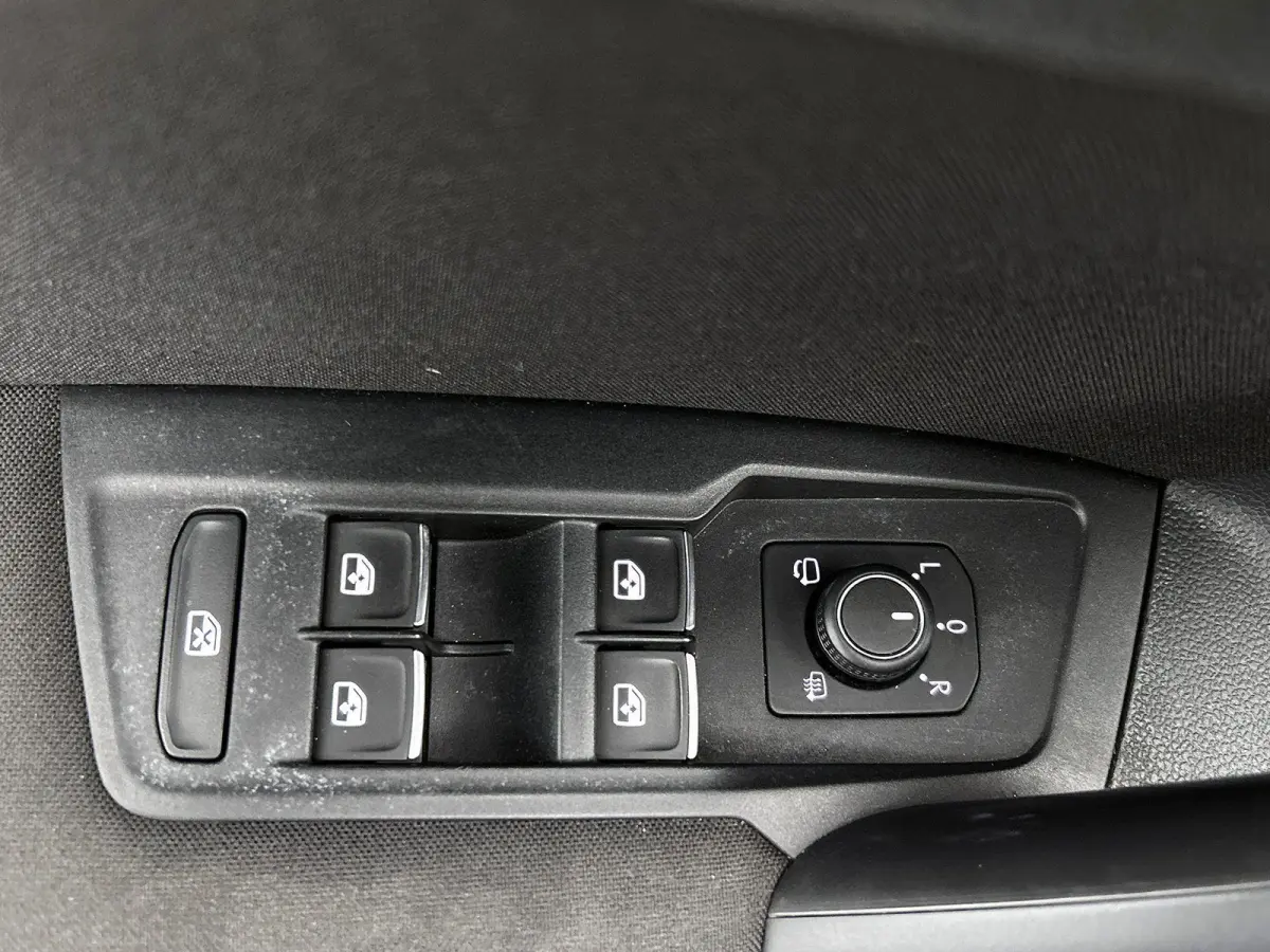 1.4 TSI eHybrid Business CAMERA | NAVI & CARPLAY | AD-CRUISE