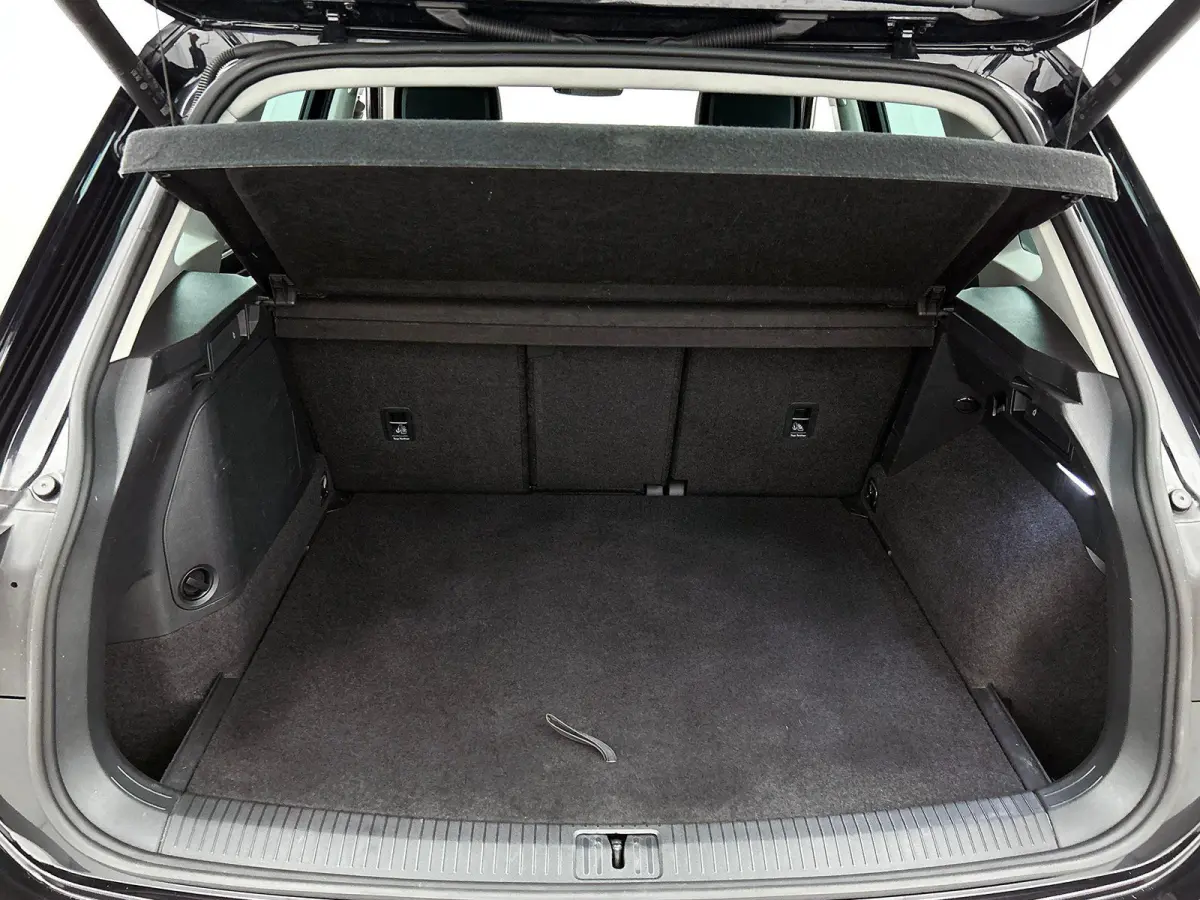 1.4 TSI eHybrid Business CAMERA | NAVI & CARPLAY | AD-CRUISE