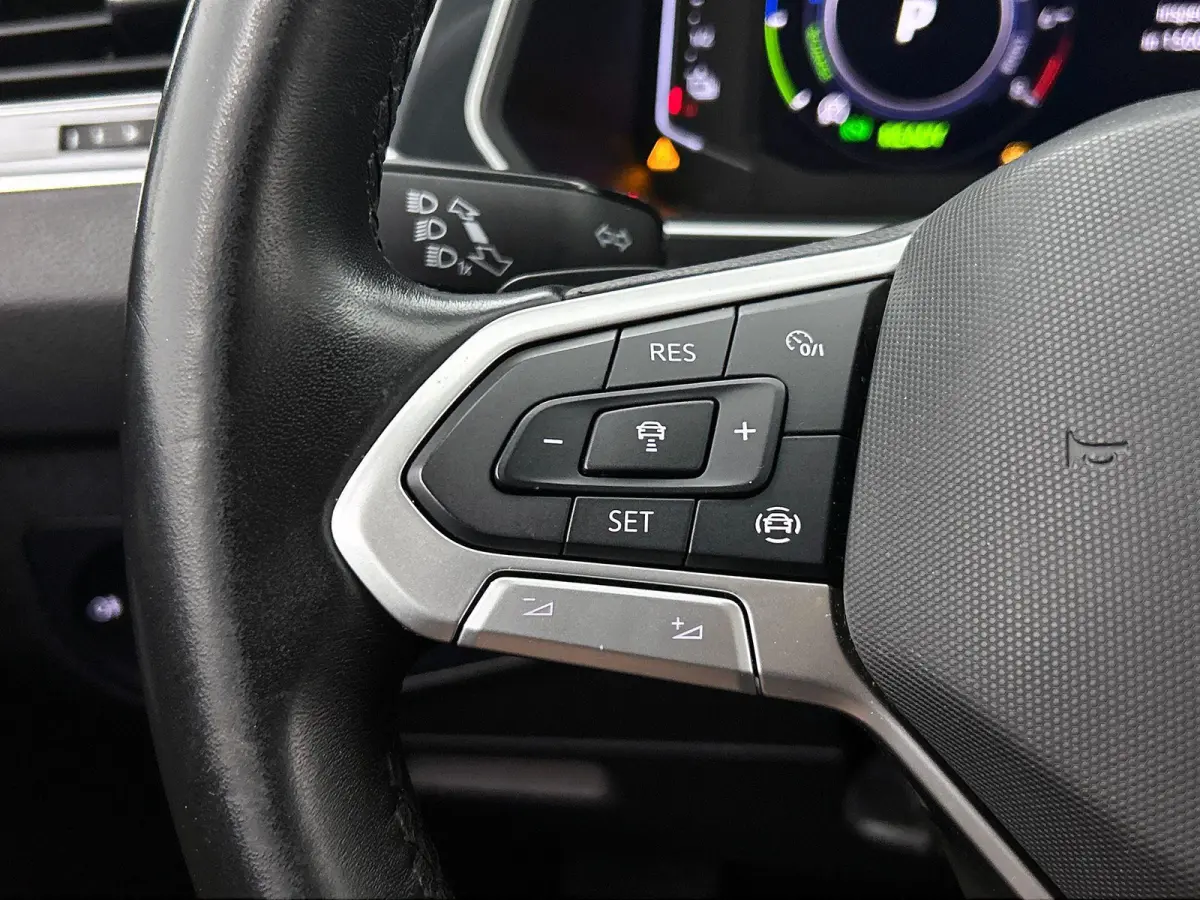 1.4 TSI eHybrid Business CAMERA | NAVI & CARPLAY | AD-CRUISE