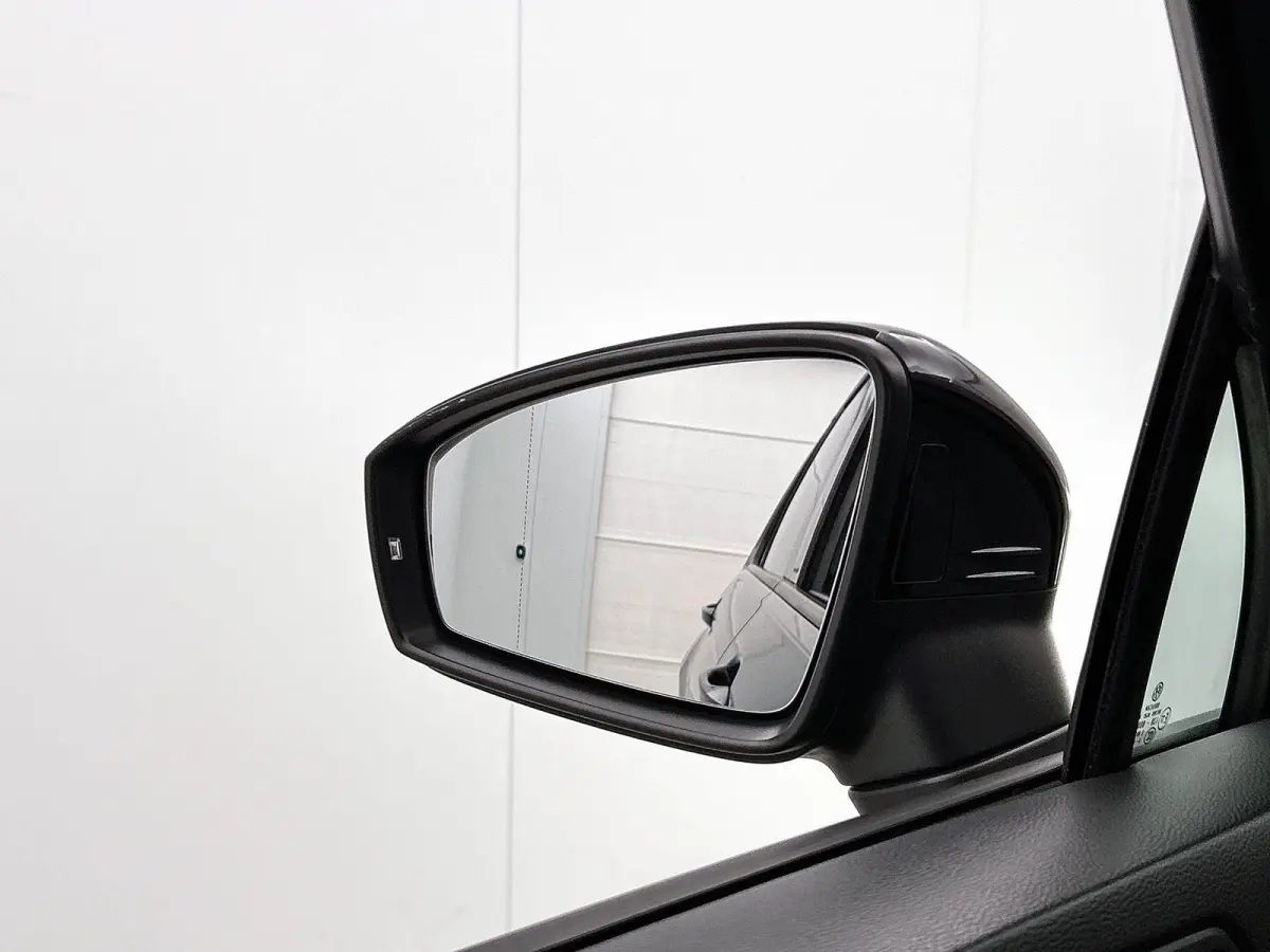 1.4 TSI eHybrid Business CAMERA | NAVI & CARPLAY | AD-CRUISE