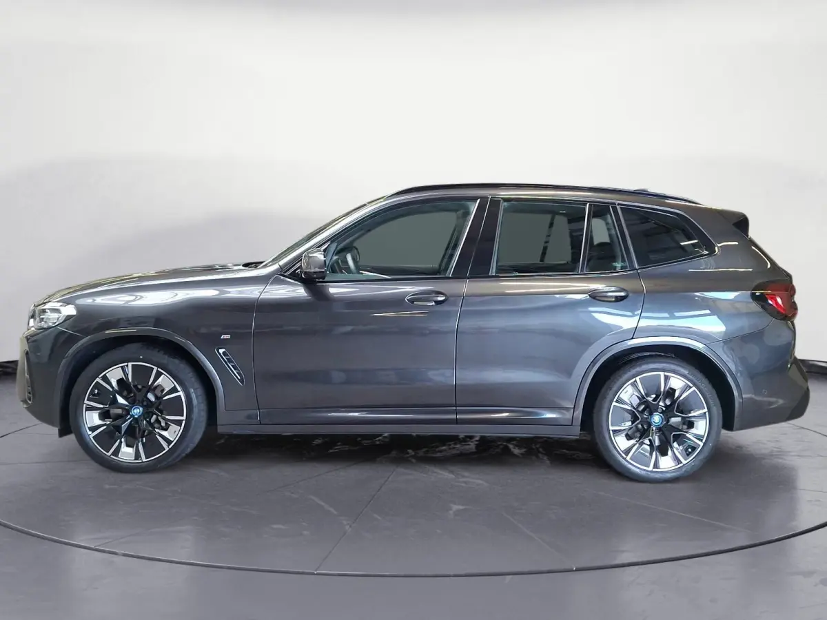 M-SPORT 80 kWh (210kW/286pk) ** LED, BRUIN LEDER, PANO, TREKH, 20-inch LMV ** 1e EIG - UNFALLFREI ** ** INFORMEER OOK NAAR ONZE AANTREKKELIJKE FINANCIAL-LEASE TARIEVEN **
