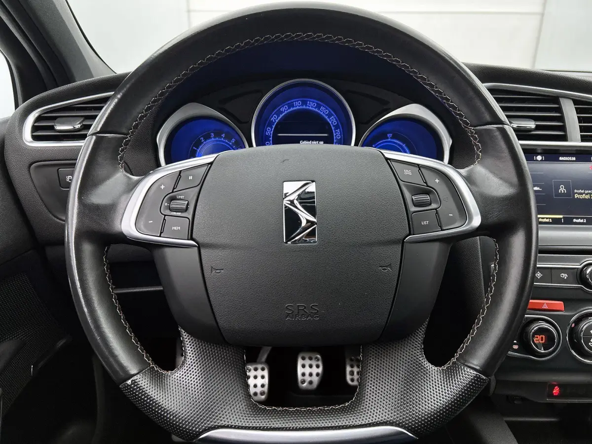 1.2 130pk Performance Line | Trekhaak | Navigatie | Apple Carplay/Android Auto | Camera | Climate Control | Cruise Control | 18"LMV |