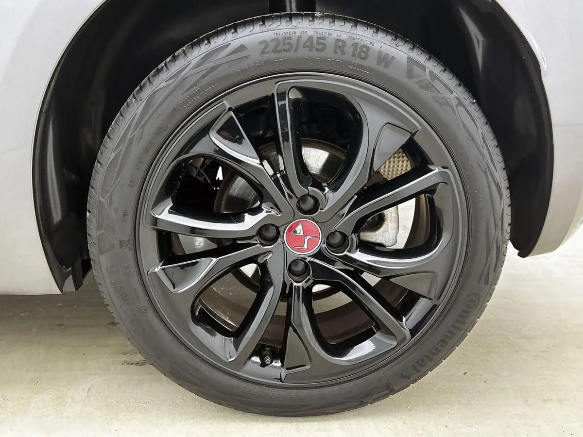 1.2 130pk Performance Line | Trekhaak | Navigatie | Apple Carplay/Android Auto | Camera | Climate Control | Cruise Control | 18"LMV |