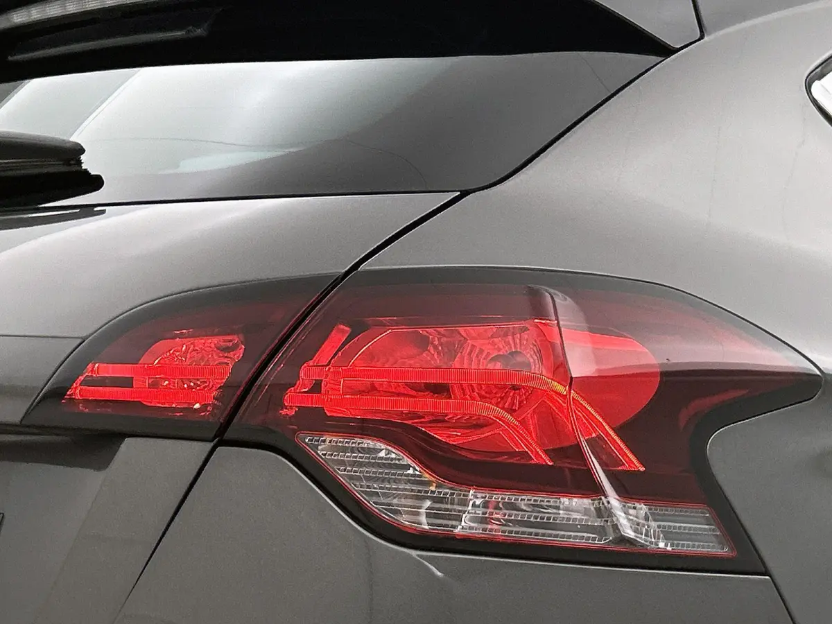 1.2 130pk Performance Line | Trekhaak | Navigatie | Apple Carplay/Android Auto | Camera | Climate Control | Cruise Control | 18"LMV |