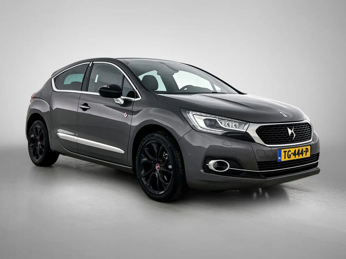 1.2 130pk Performance Line | Trekhaak | Navigatie | Apple Carplay/Android Auto | Camera | Climate Control | Cruise Control | 18"LMV |