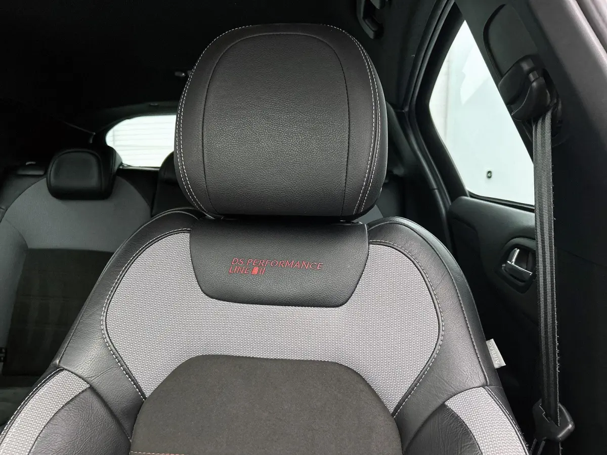 1.2 130pk Performance Line | Trekhaak | Navigatie | Apple Carplay/Android Auto | Camera | Climate Control | Cruise Control | 18"LMV |