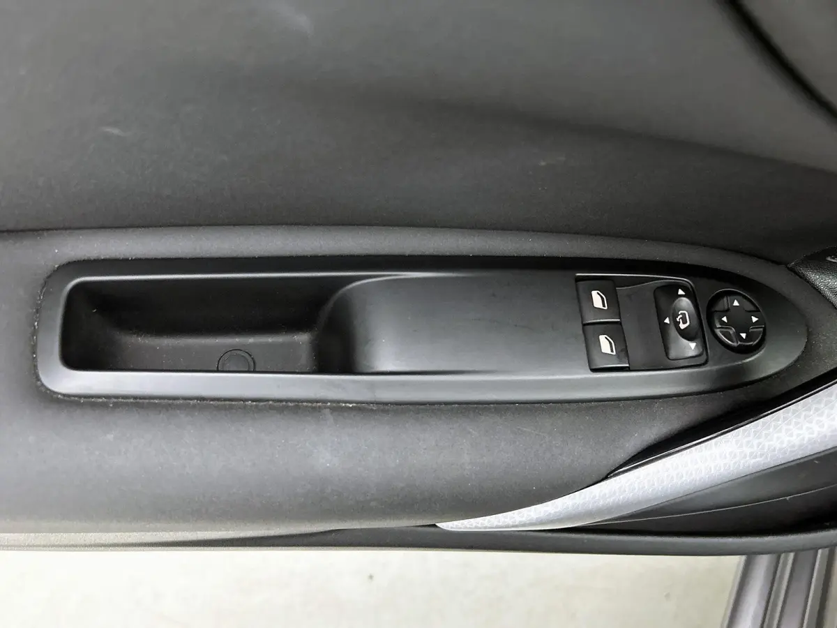 1.2 130pk Performance Line | Trekhaak | Navigatie | Apple Carplay/Android Auto | Camera | Climate Control | Cruise Control | 18"LMV |