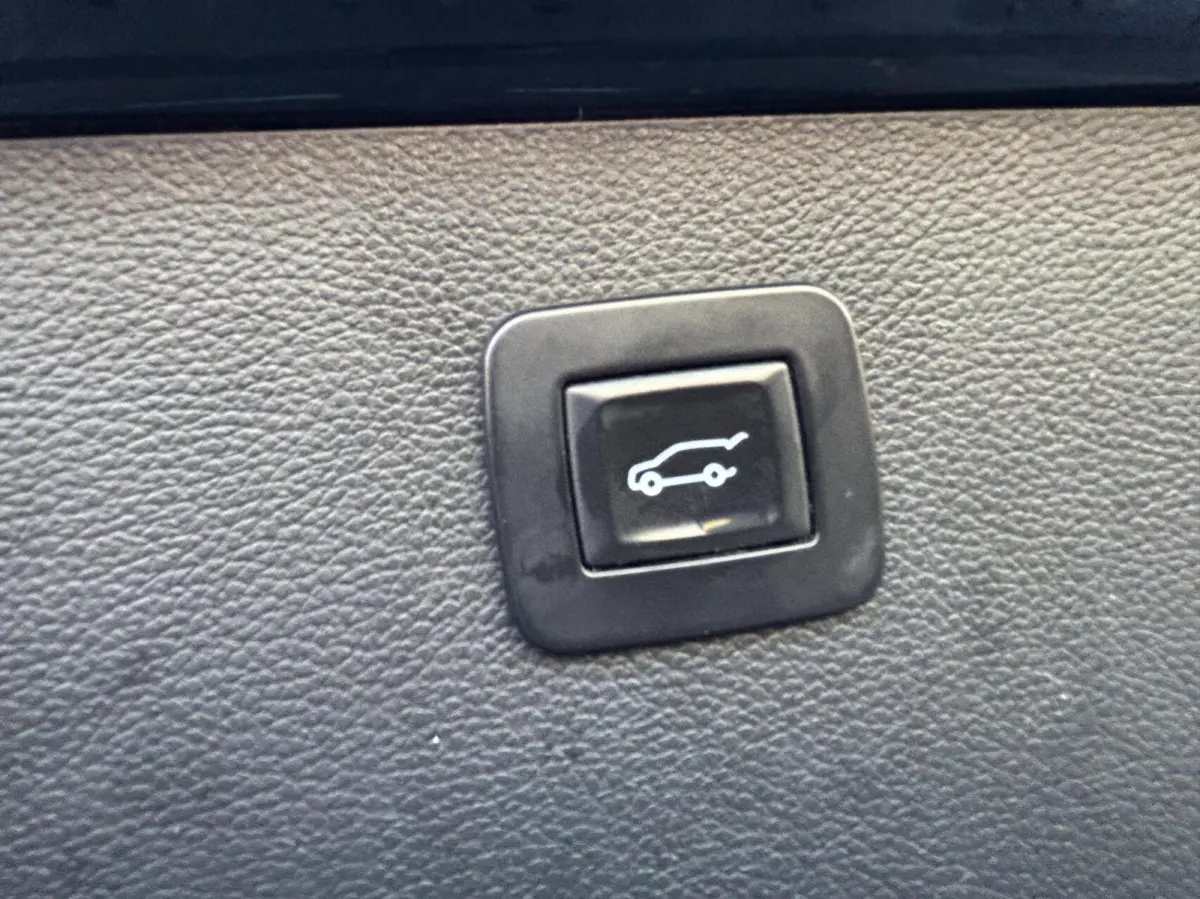 1.0 AUTOMAAT Business+ EXPORT/ HANDEL I LEER I XENON/ LED I NAVI + CAMERA + PDC I ORG.NL + NAP
