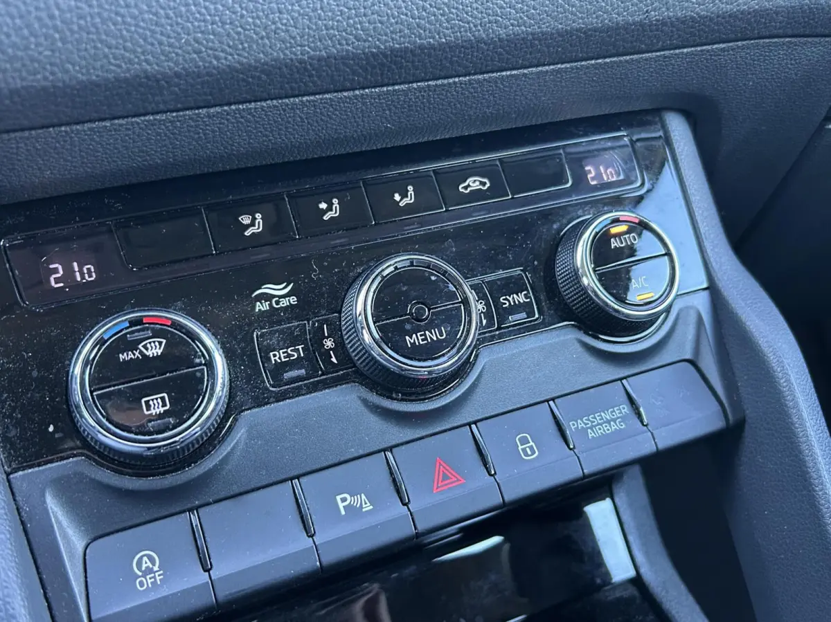 1.5 TSI DSG AUTOMAAT Style EXPORT/ HANDEL I NAVI + CAMERA I ORG.NL + NAP I TREKHAAK I APK 10-2027