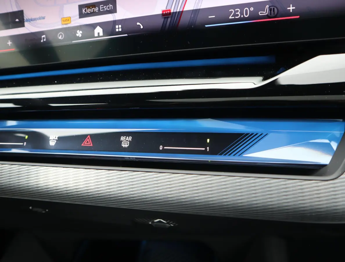520i | Pano | 360 Camera | HUD | Trekhaak | Bowers & Wilkins