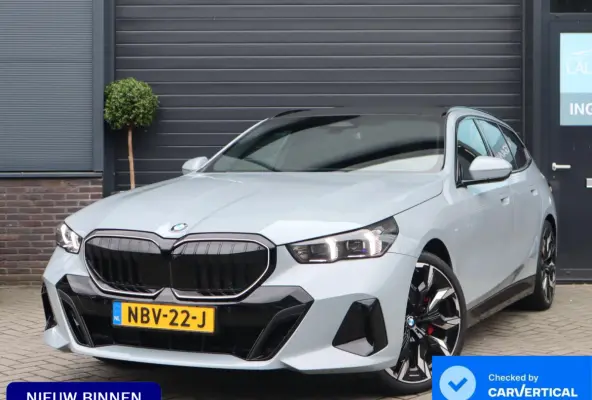 520i | Pano | 360 Camera | HUD | Trekhaak | Bowers & Wilkins