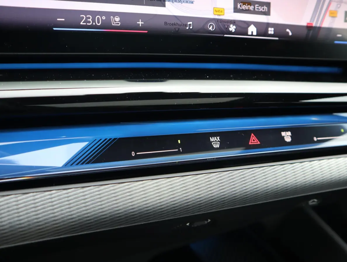 520i | Pano | 360 Camera | HUD | Trekhaak | Bowers & Wilkins