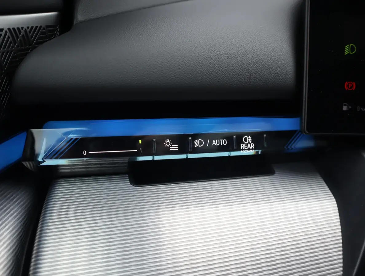 520i | Pano | 360 Camera | HUD | Trekhaak | Bowers & Wilkins