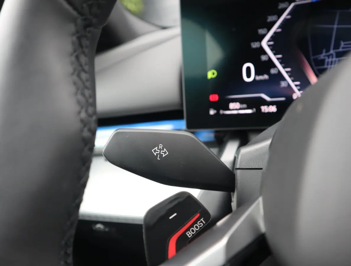 520i | Pano | 360 Camera | HUD | Trekhaak | Bowers & Wilkins