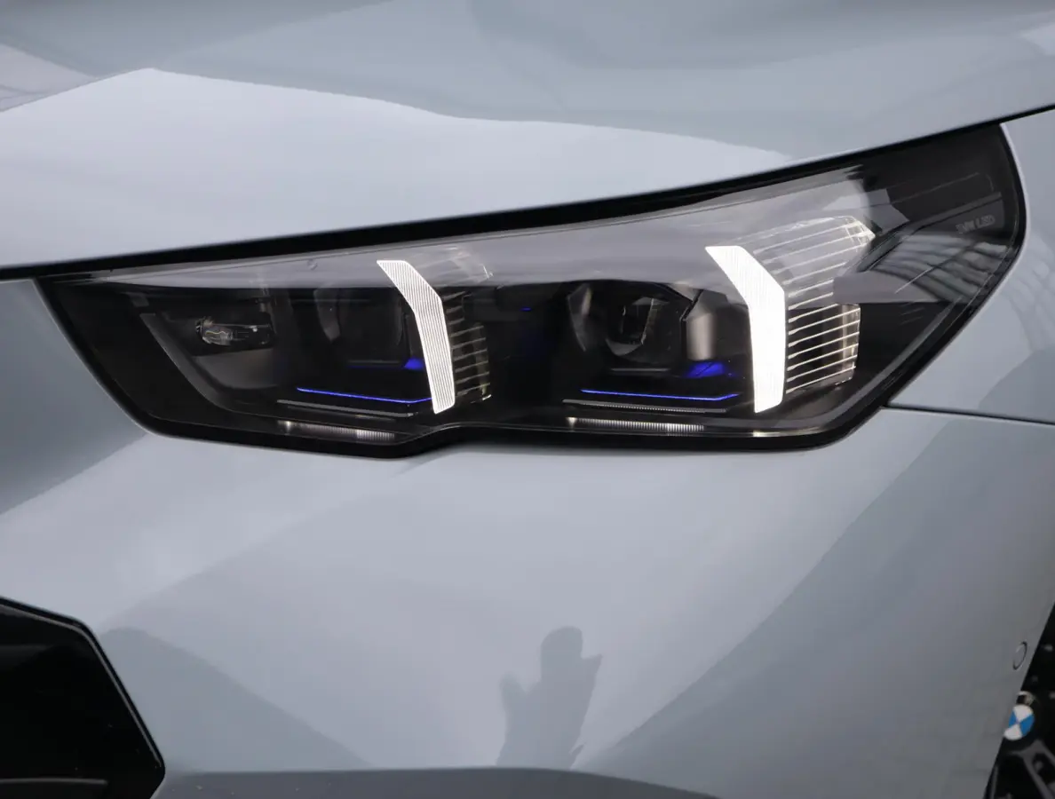 520i | Pano | 360 Camera | HUD | Trekhaak | Bowers & Wilkins