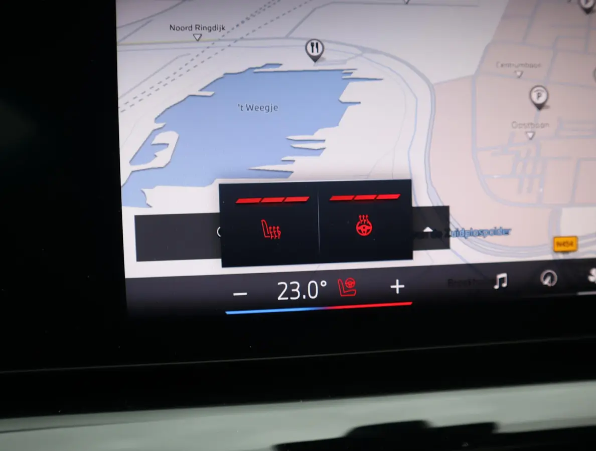 520i | Pano | 360 Camera | HUD | Trekhaak | Bowers & Wilkins