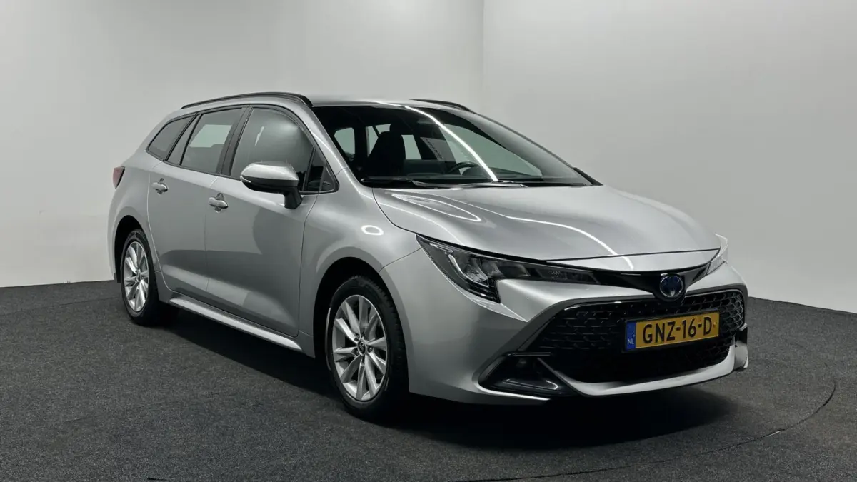 Hybrid 140 Active CAMERA CARPLAY NAVI ADAPTIEF CRUISE.