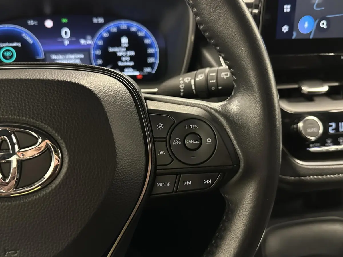 Hybrid 140 Active CAMERA CARPLAY NAVI ADAPTIEF CRUISE.