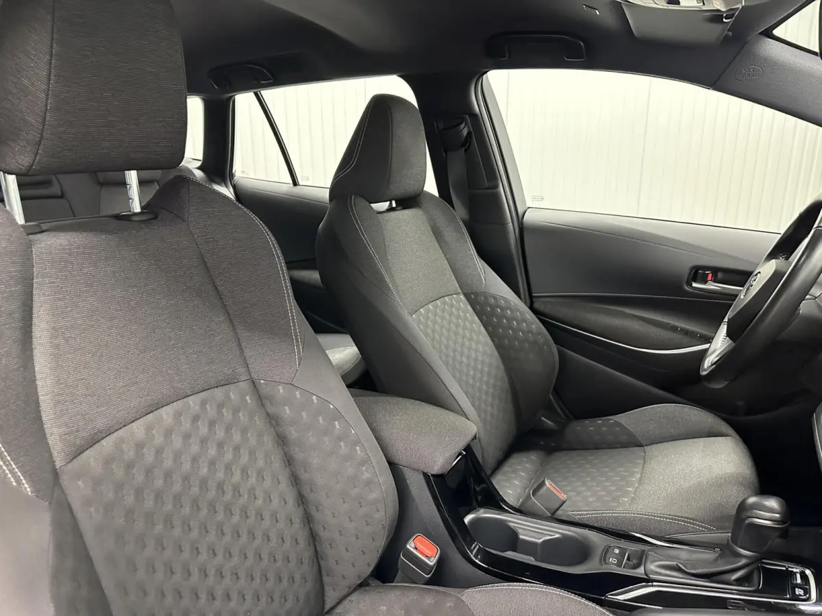 Hybrid 140 Active CAMERA CARPLAY NAVI ADAPTIEF CRUISE.
