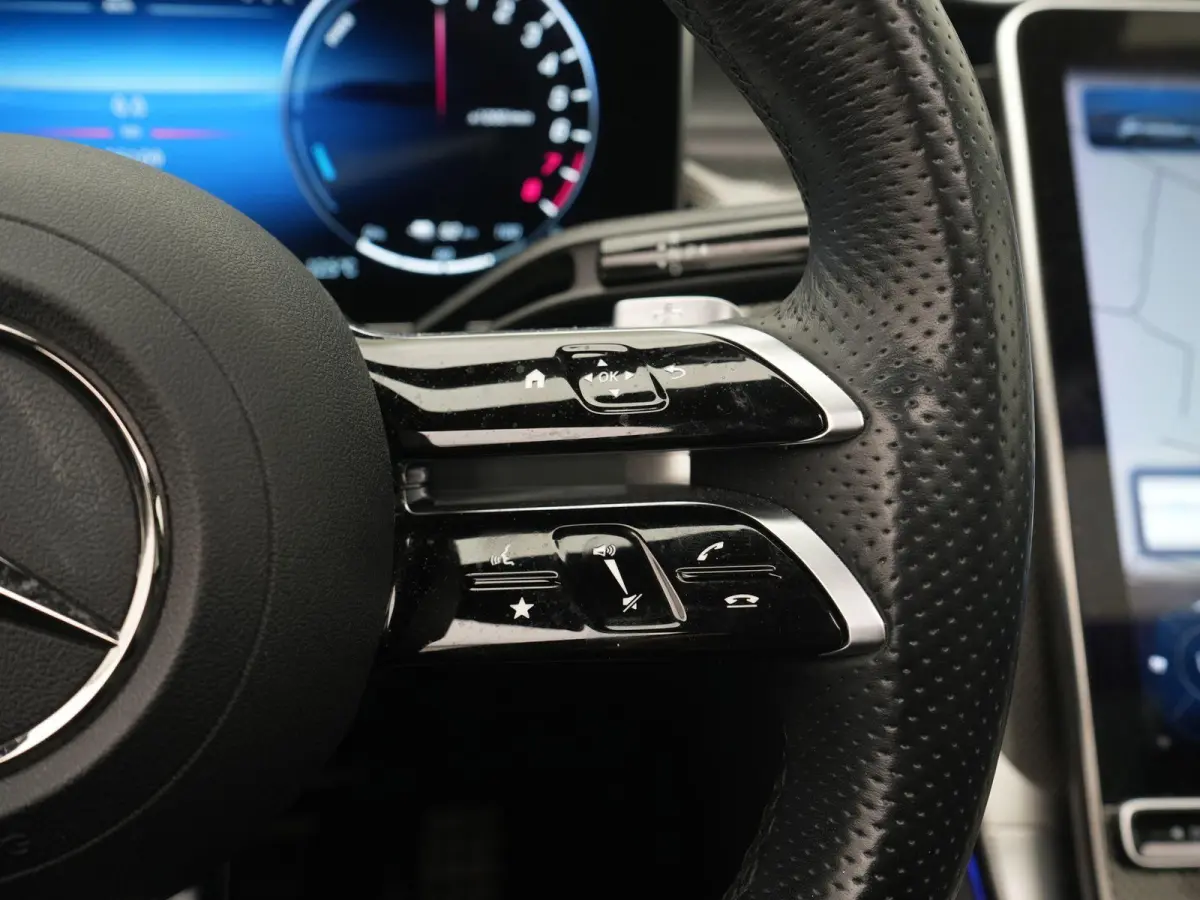 4MATIC AMG Line | LEDEREN BEKLEDING | MATRIX/LED VERLICHTING | STOELVERWARMING | 360 CAMERA | AMG-STYLING | 12 MAANDEN BOVAG GARANTIE |