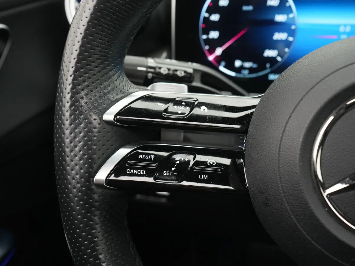 4MATIC AMG Line | LEDEREN BEKLEDING | MATRIX/LED VERLICHTING | STOELVERWARMING | 360 CAMERA | AMG-STYLING | 12 MAANDEN BOVAG GARANTIE |