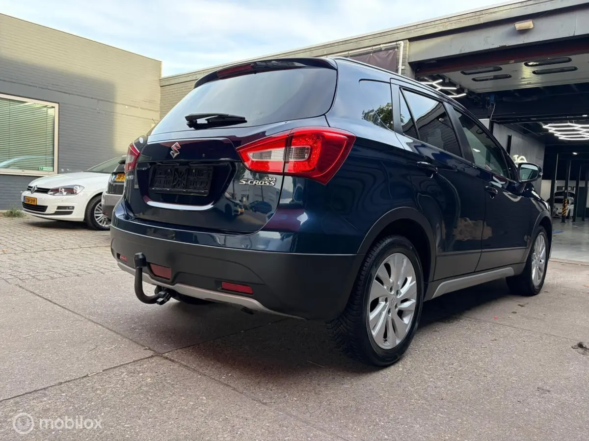 1.0 Boosterjet Trekhaak Navi Cruise LED