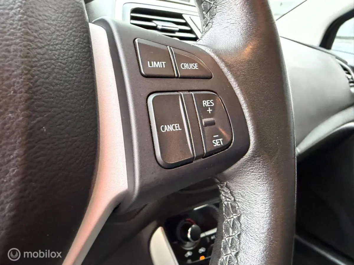 1.0 Boosterjet Trekhaak Navi Cruise LED