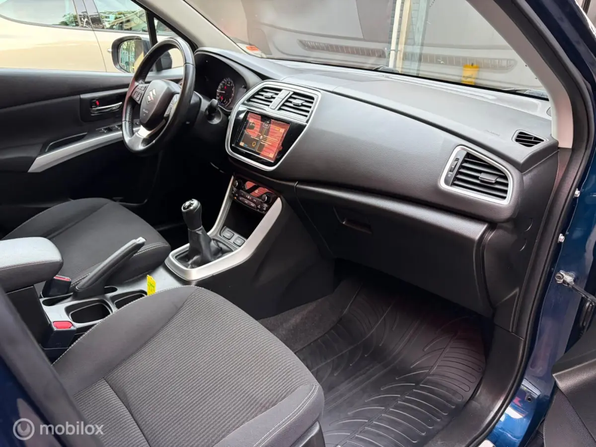 1.0 Boosterjet Trekhaak Navi Cruise LED