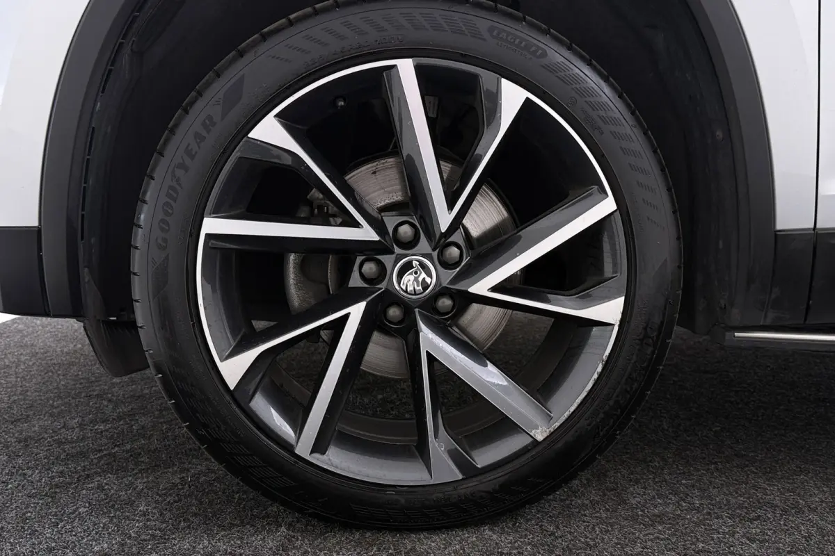 1.5 TSI Business Edition | Uitklap Trekhaak | CarPlay | Camera | Org NL | Canton Audio | 20" Velgen |