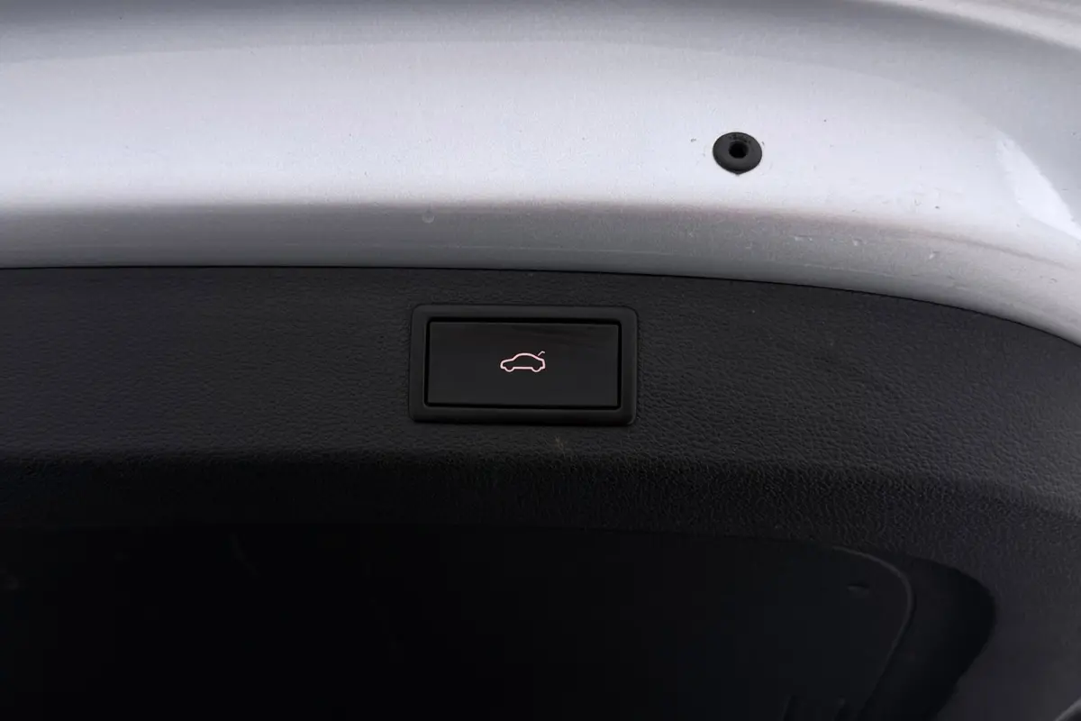 1.5 TSI Business Edition | Uitklap Trekhaak | CarPlay | Camera | Org NL | Canton Audio | 20" Velgen |