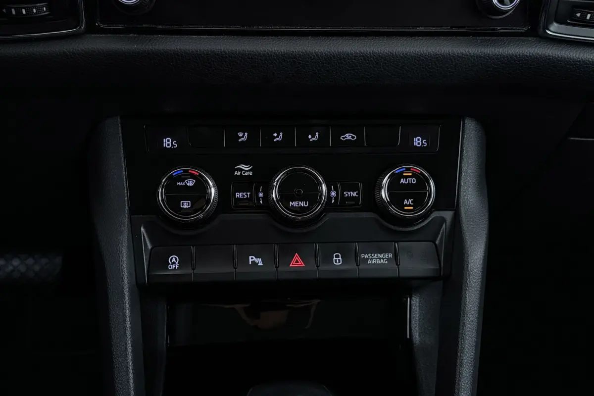 1.5 TSI Business Edition | Uitklap Trekhaak | CarPlay | Camera | Org NL | Canton Audio | 20" Velgen |