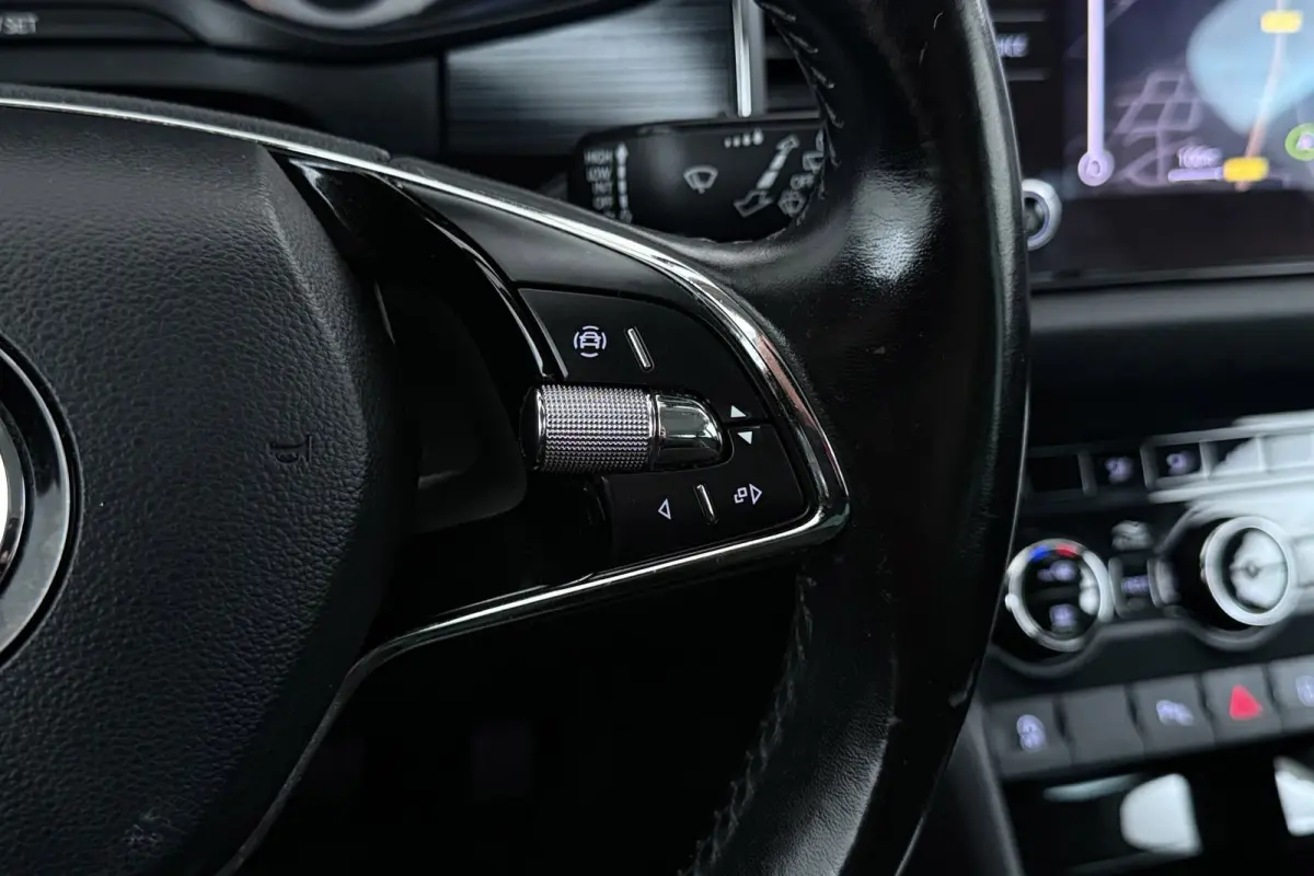1.5 TSI Business Edition | Uitklap Trekhaak | CarPlay | Camera | Org NL | Canton Audio | 20" Velgen |