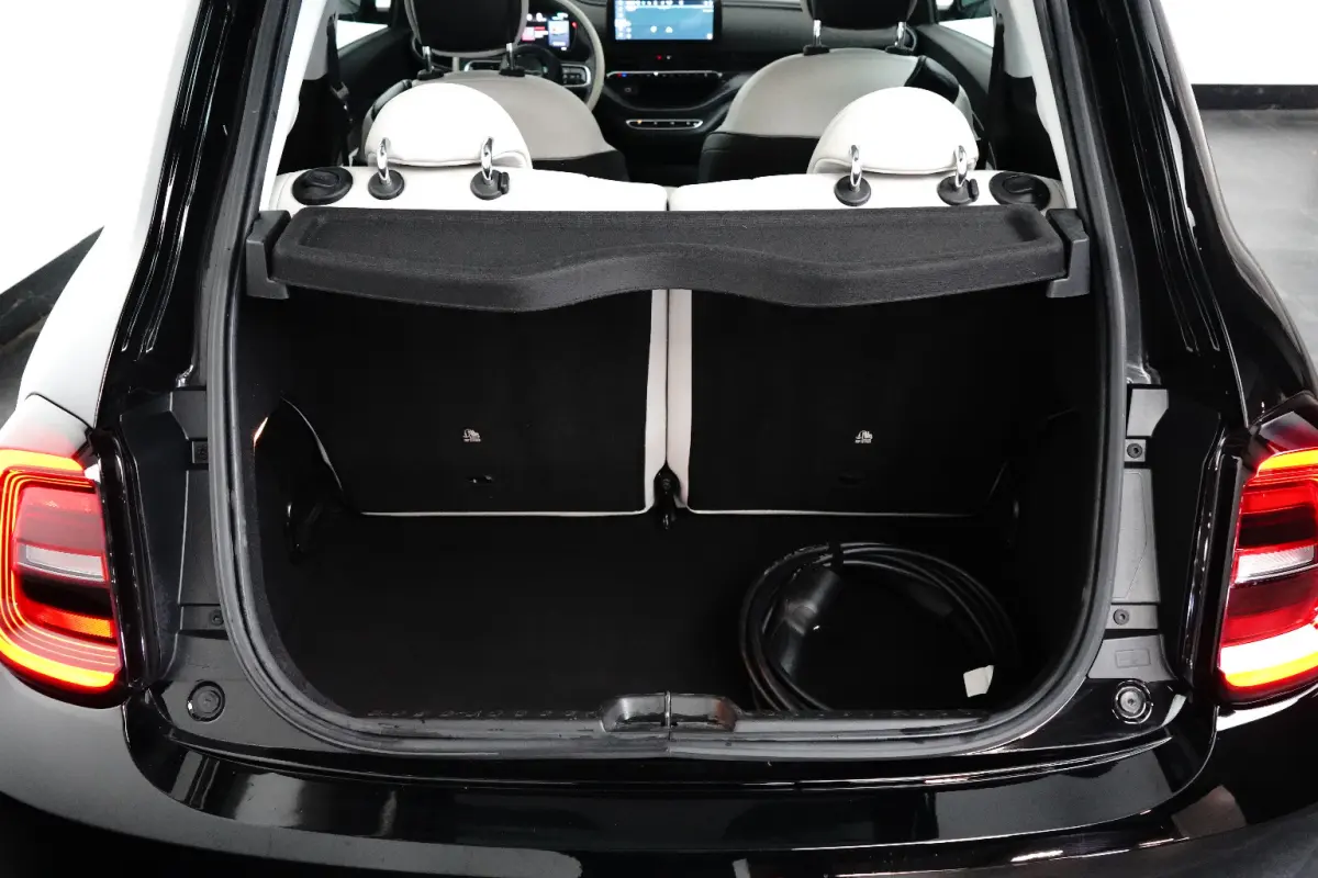 La Prima 42 kWh | Leder | Navigatie | Adaptive Cruise Control | Dodehoekdetectie | !!