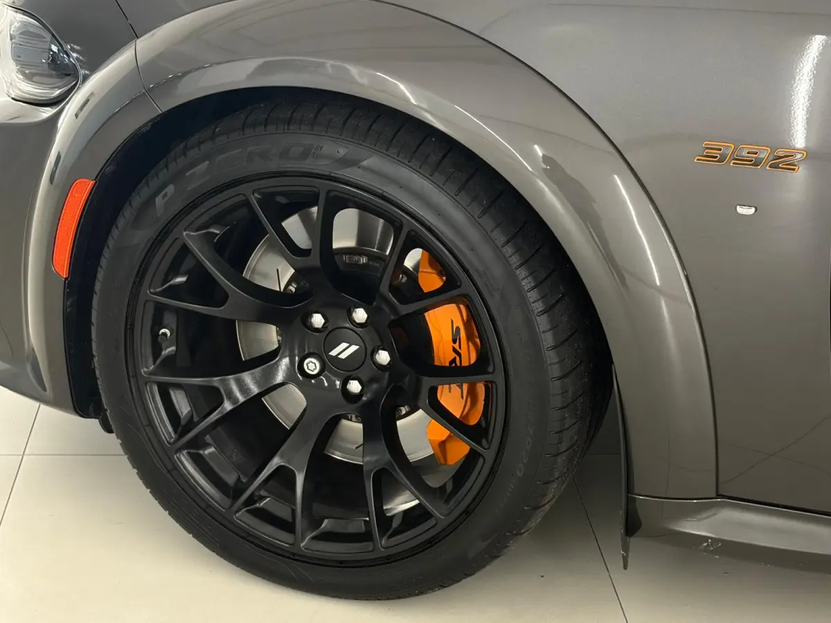 6.4 V8 HEMI R/T 392 ScatPack WideBody