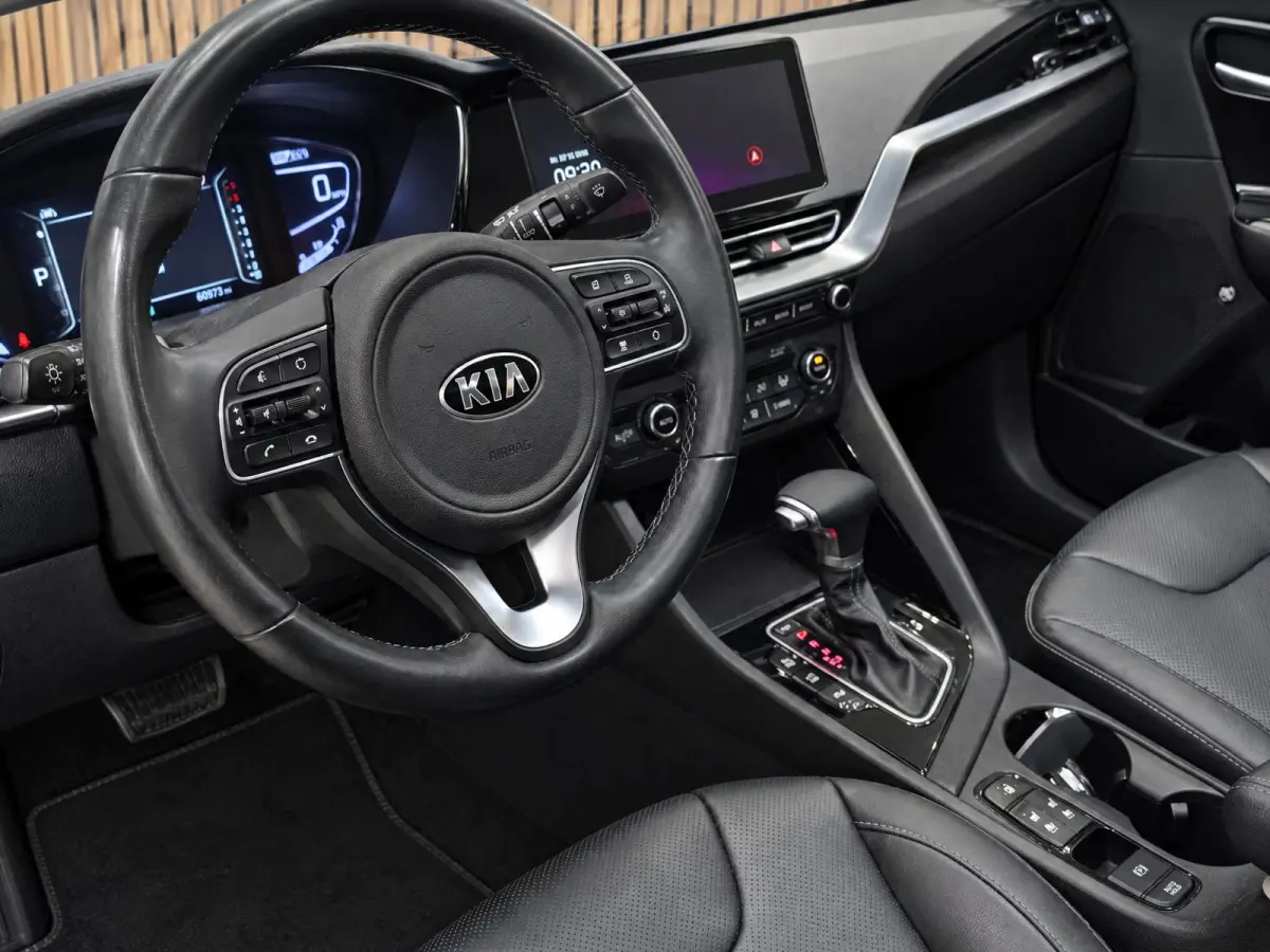 1.6 GDi PHEV ExecutiveLine Dealer onderhouden | Trekhaak | Stoel + stuurverwarming | Carplay | ACC |