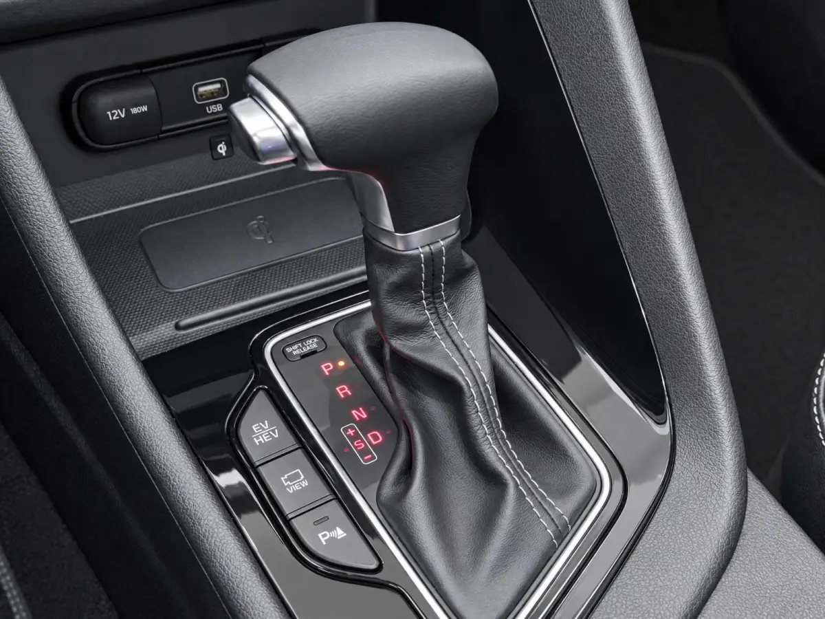 1.6 GDi PHEV ExecutiveLine Dealer onderhouden | Trekhaak | Stoel + stuurverwarming | Carplay | ACC |