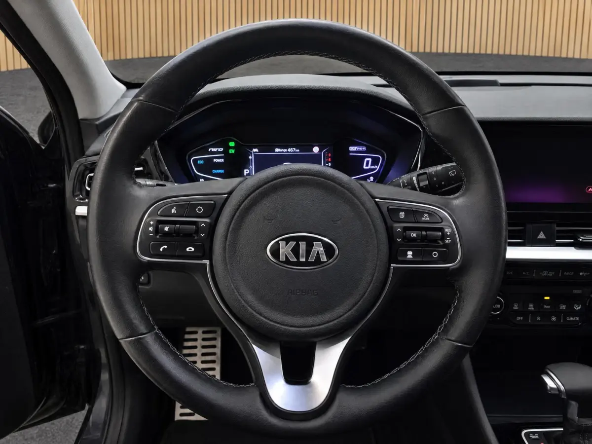 1.6 GDi PHEV ExecutiveLine Dealer onderhouden | Trekhaak | Stoel + stuurverwarming | Carplay | ACC |