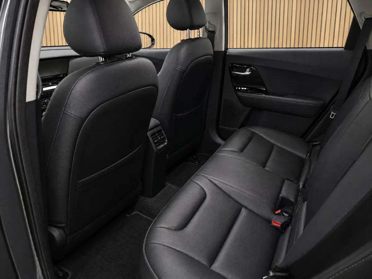 1.6 GDi PHEV ExecutiveLine Dealer onderhouden | Trekhaak | Stoel + stuurverwarming | Carplay | ACC |