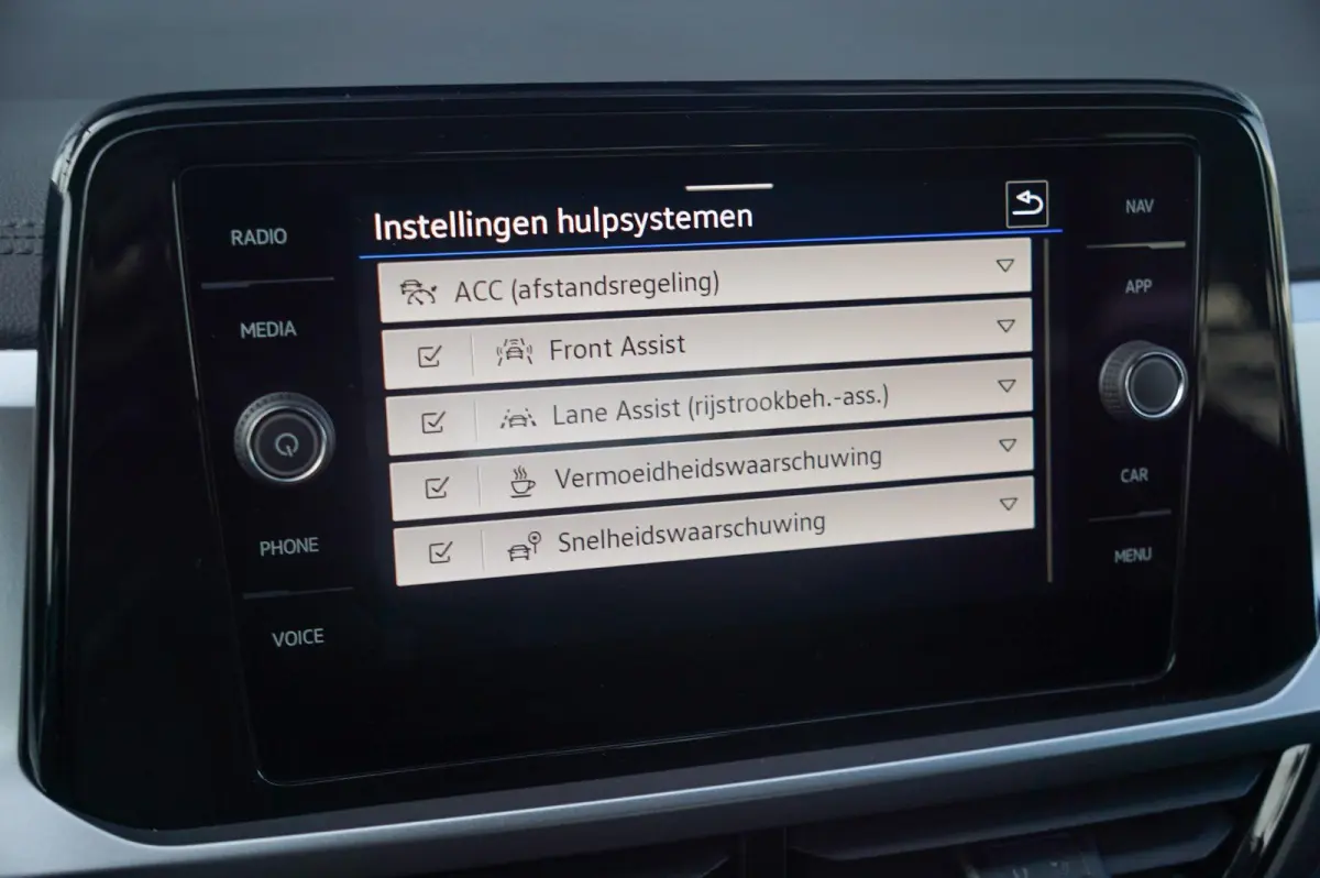 1.0 TSI 115pk Life Edition | Achteruitrijcamera | Apple Carplay & Android Auto | Climatronic