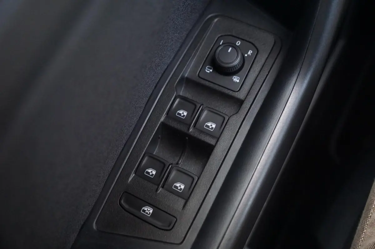 1.0 TSI 115pk Life Edition | Achteruitrijcamera | Apple Carplay & Android Auto | Climatronic