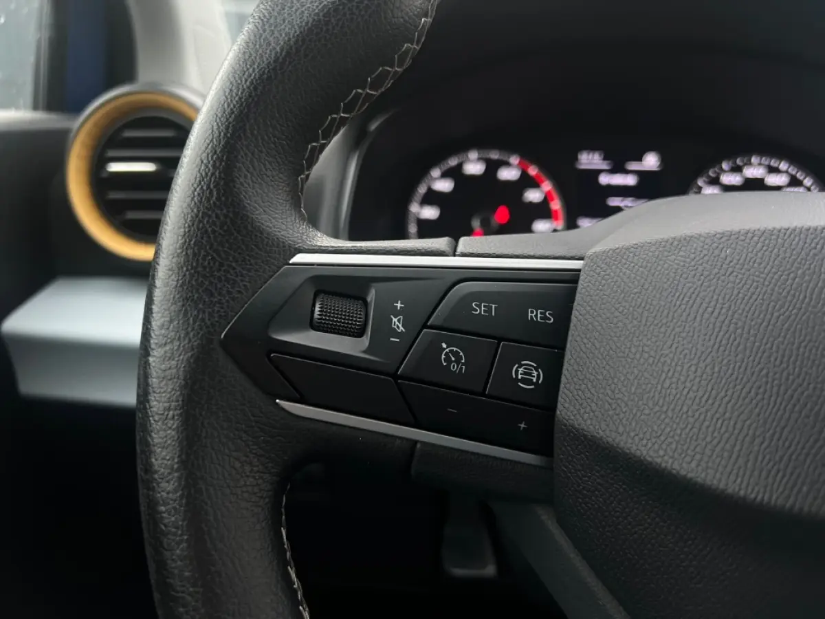 1.0TSI 95pk Style | Carplay | DAB+ | LED | Cruise