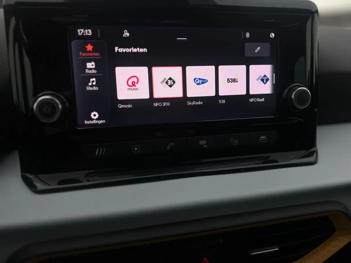 1.0TSI 95pk Style | Carplay | DAB+ | LED | Cruise