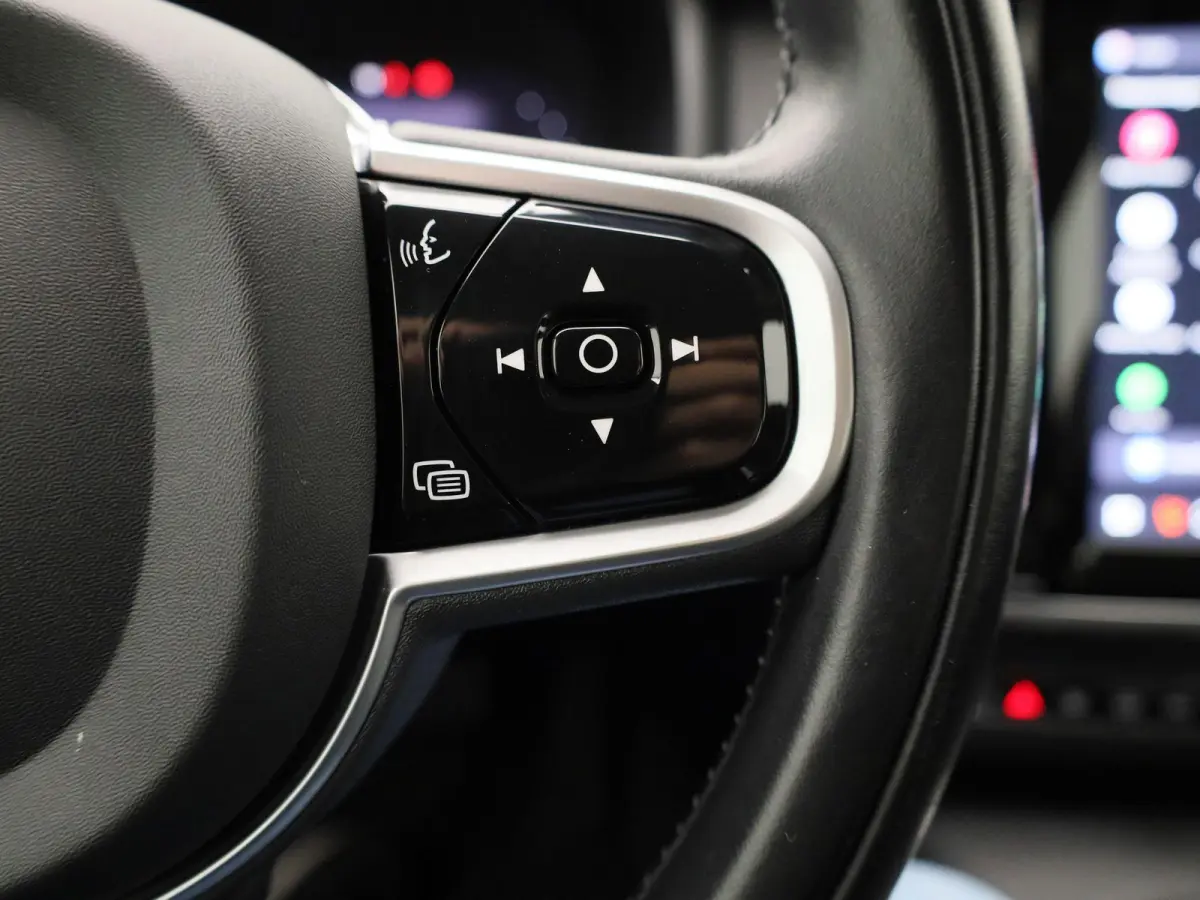 2.0 T6 AWD Inscription Expression