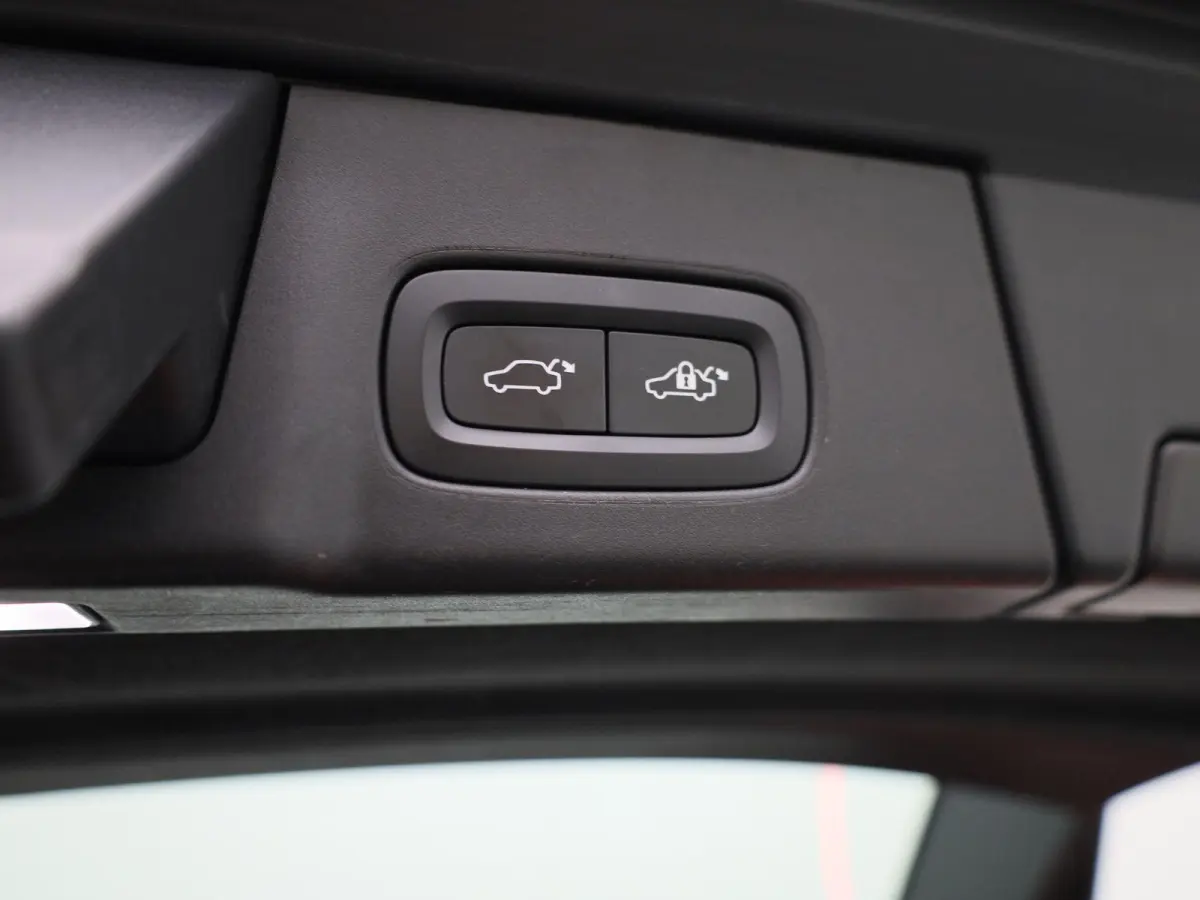 2.0 T6 AWD Inscription Expression