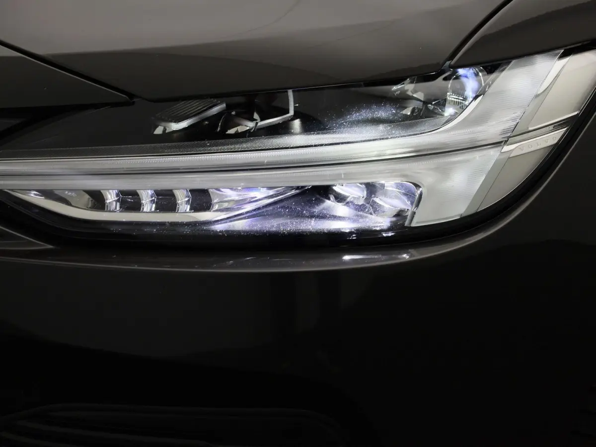 2.0 T6 AWD Inscription Expression