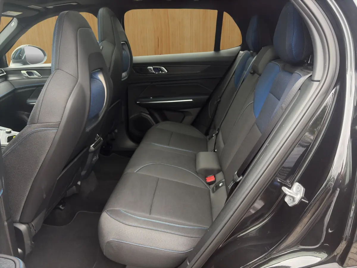 1.5 | Zwarte Hemel | BLIS | 360 Camera | Panoramadak | Keyless Start / Entry | Voorstoelen Verwarmd |