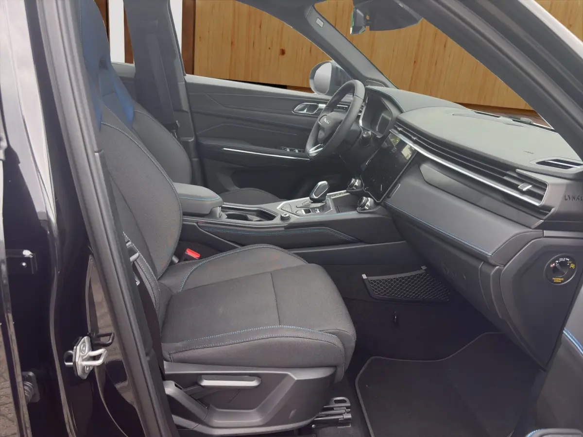1.5 | Zwarte Hemel | BLIS | 360 Camera | Panoramadak | Keyless Start / Entry | Voorstoelen Verwarmd |