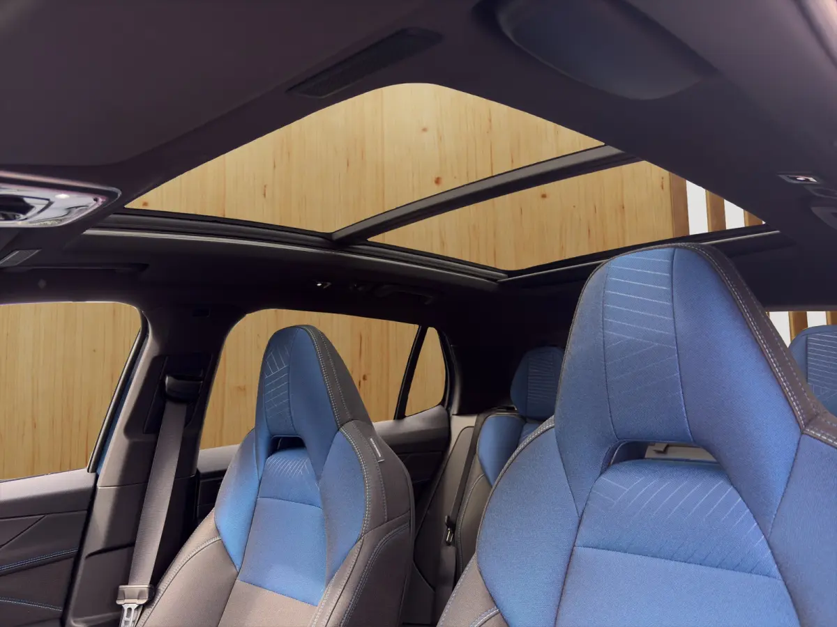 1.5 | Zwarte Hemel | BLIS | 360 Camera | Panoramadak | Keyless Start / Entry | Voorstoelen Verwarmd |