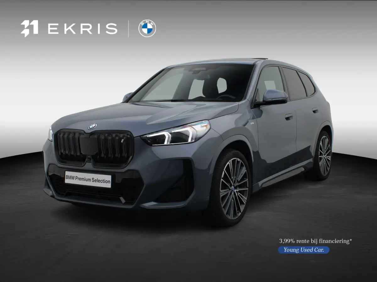 xDrive30 M Sportpakket | Innovation Pack | Comfort Pack | Travel Pack | Stuurwielrand verwarmd | Panoramadak | Elektrisch Verstelbare Sportstoelen | Driving Assistant Professional | Head Up 