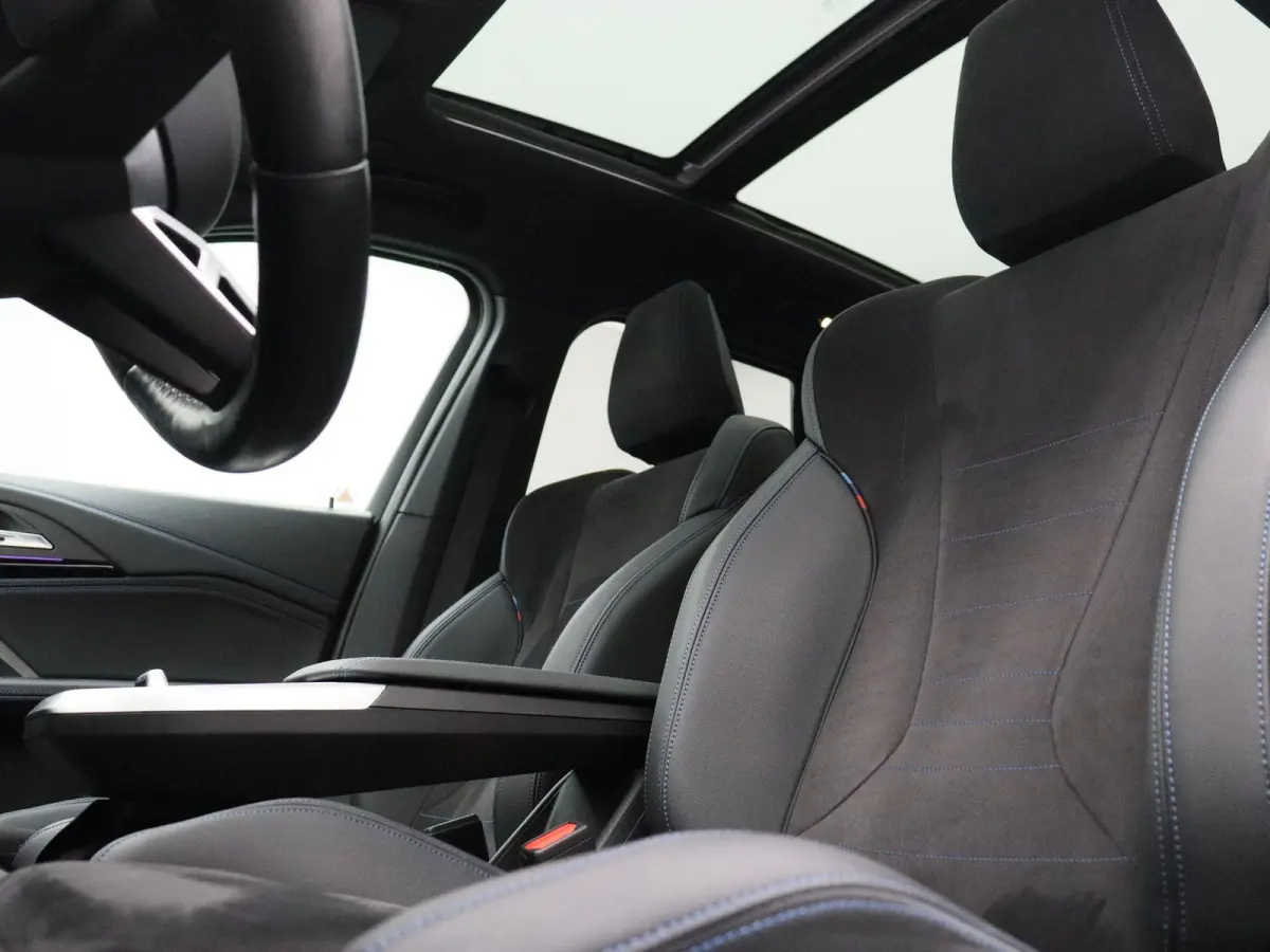 xDrive30 M Sportpakket | Innovation Pack | Comfort Pack | Travel Pack | Stuurwielrand verwarmd | Panoramadak | Elektrisch Verstelbare Sportstoelen | Driving Assistant Professional | Head Up 